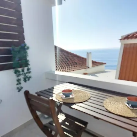 Apartment Oceans Window